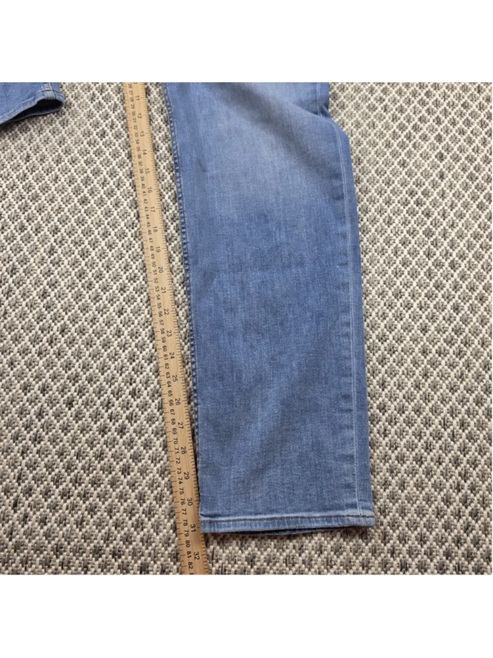 Hudson Blake Slim Straight Jeans Mens Size 38 Light Wash Premium Denim